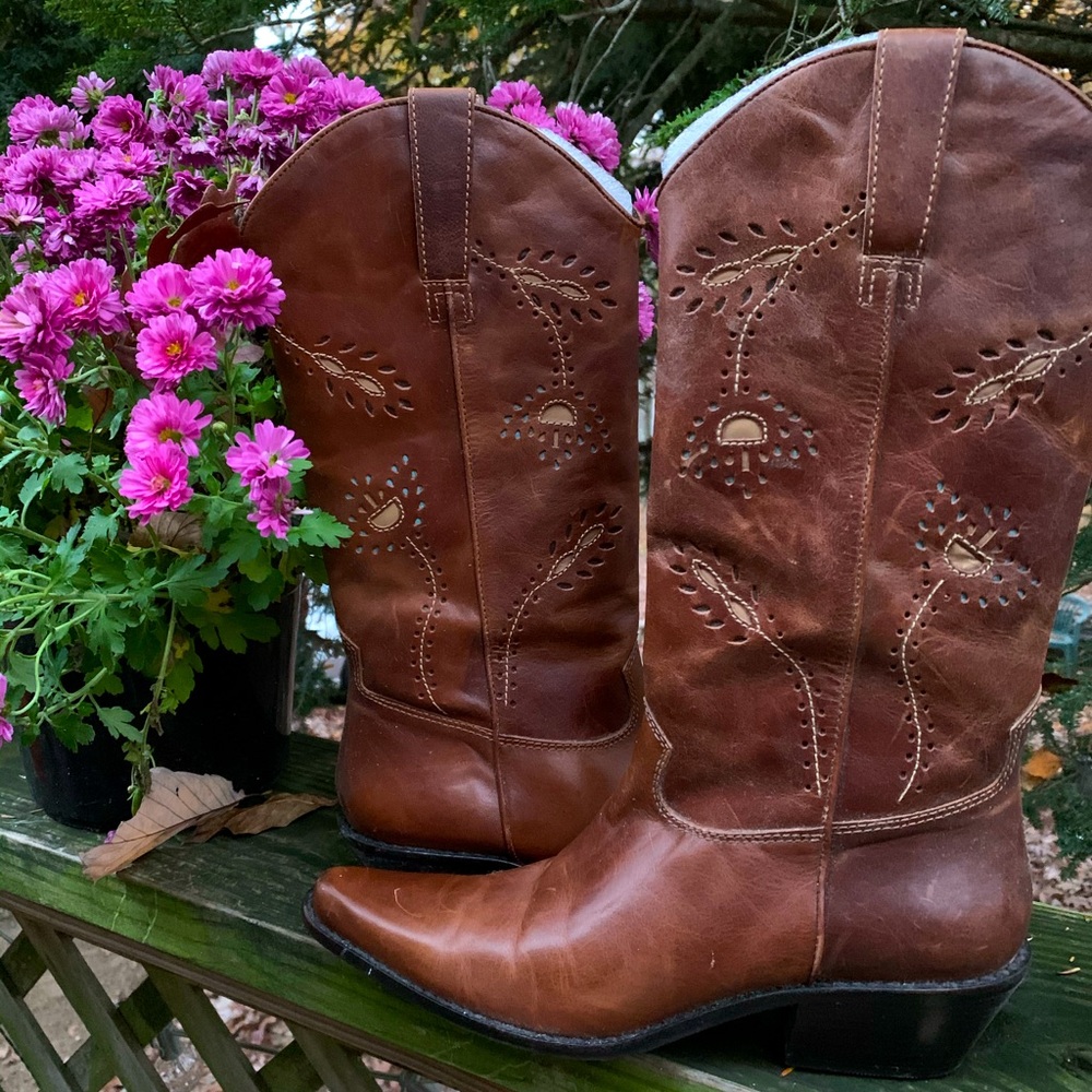 Brand new cowgirl boots